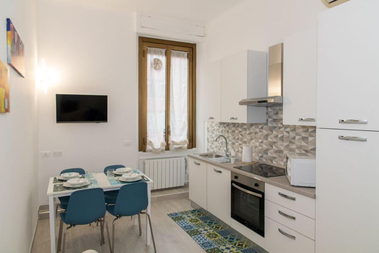 The Palm Sisters - Navigli, Bocconi Apartman Milánó Kültér fotó